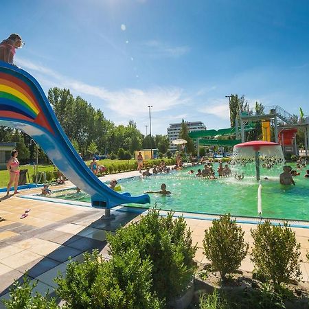 Apartman Lara Комарно Экстерьер фото