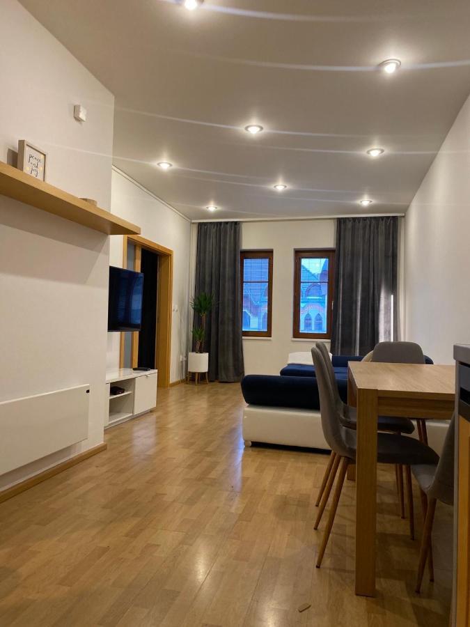 Apartman Lara Комарно Экстерьер фото